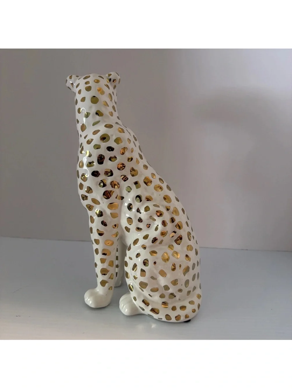 Cheetah Statue Home Decor Leopard Sculpture Sitting Cheetah White & Gold New